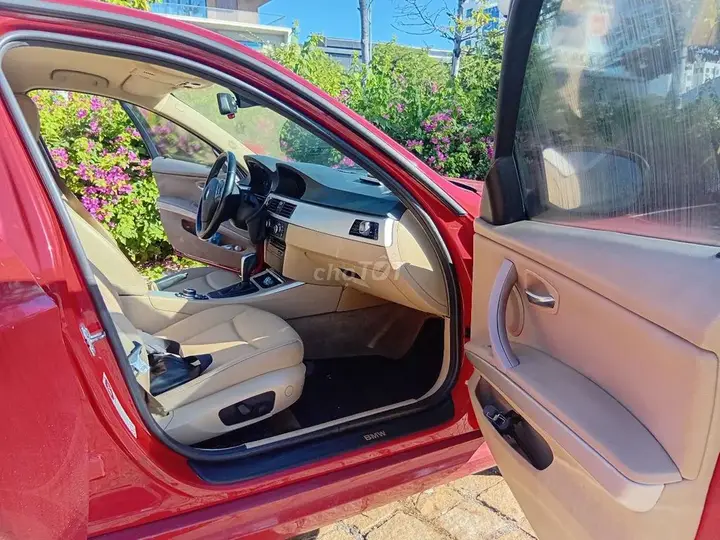 BMW 3 Series 2011 photo 5