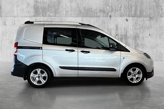 Ford Transit Courier 2021 photo 4