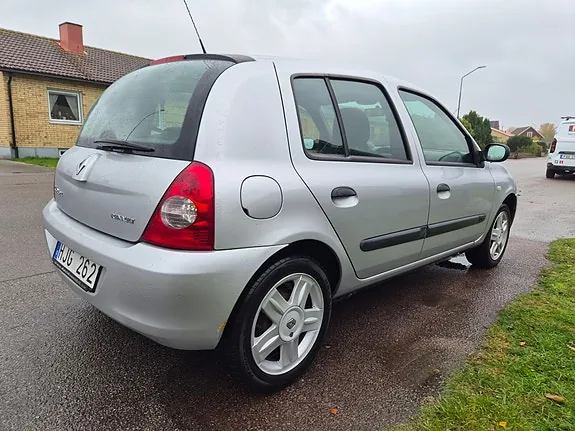 Renault Clio 2008 photo 2