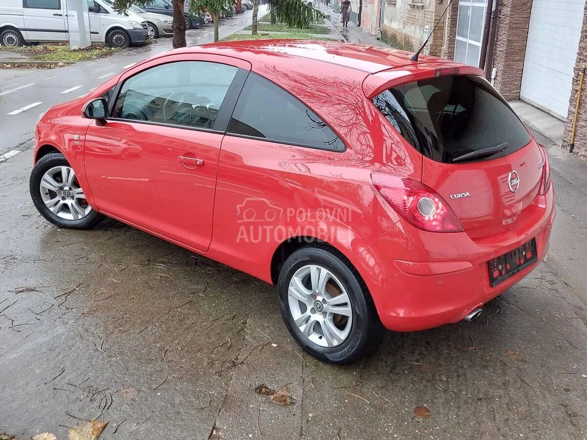 Opel Corsa D 2011 photo 2