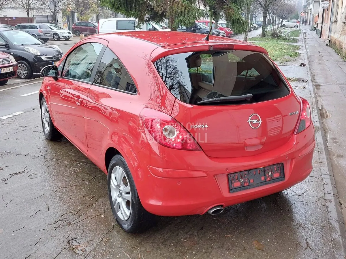 Opel Corsa D 2011 photo 4