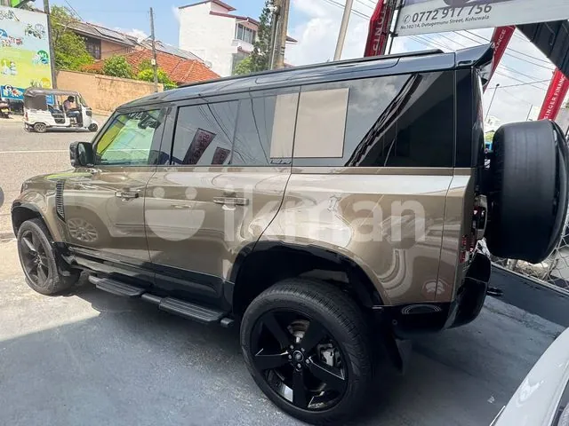 Land Rover Defender 2026 photo 4