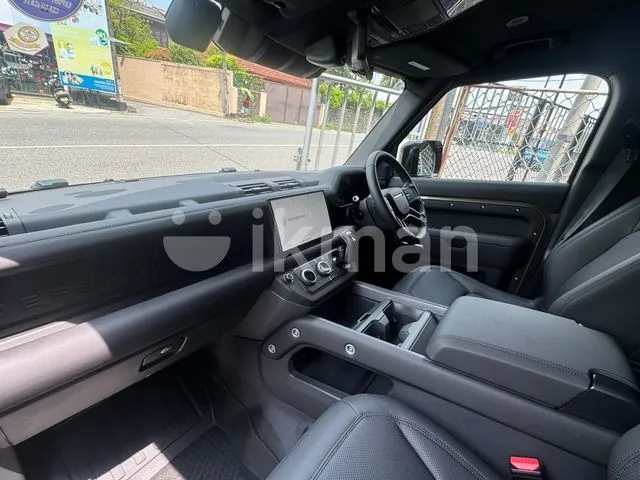 Land Rover Defender 2026 photo 2