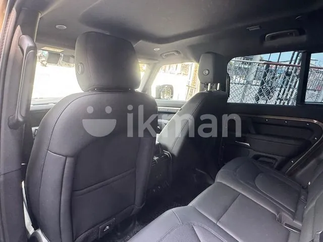 Land Rover Defender 2026 photo 3