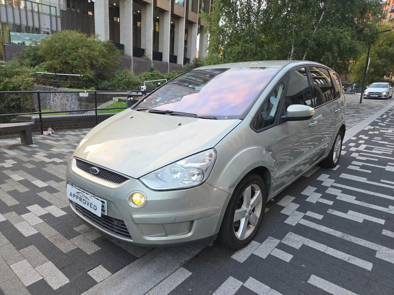 Ford S-Max 2009 photo 2