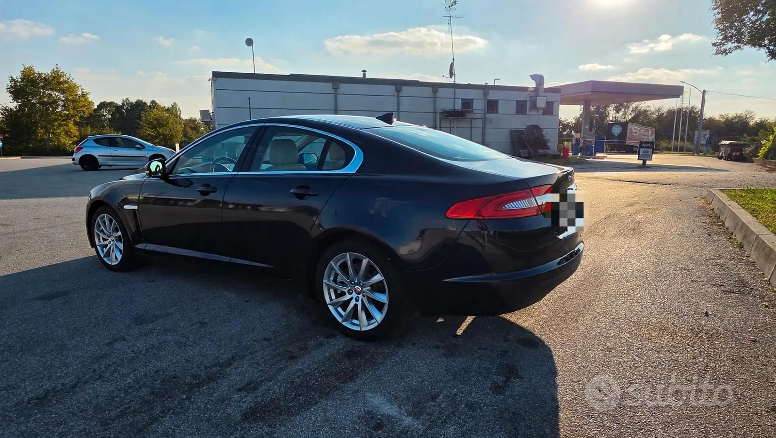 Jaguar Xf 2014 photo 2