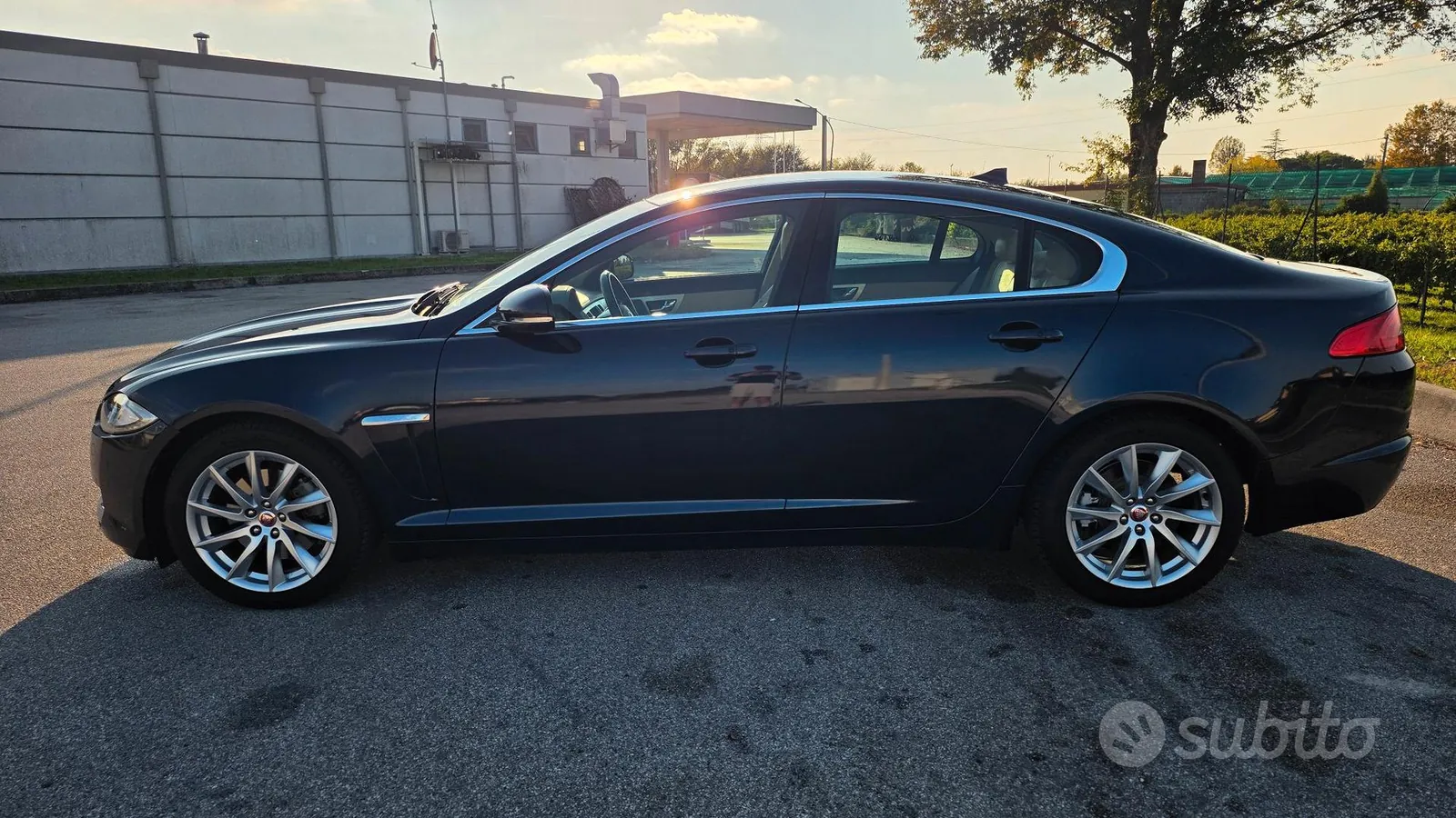 Jaguar Xf 2014 photo 3