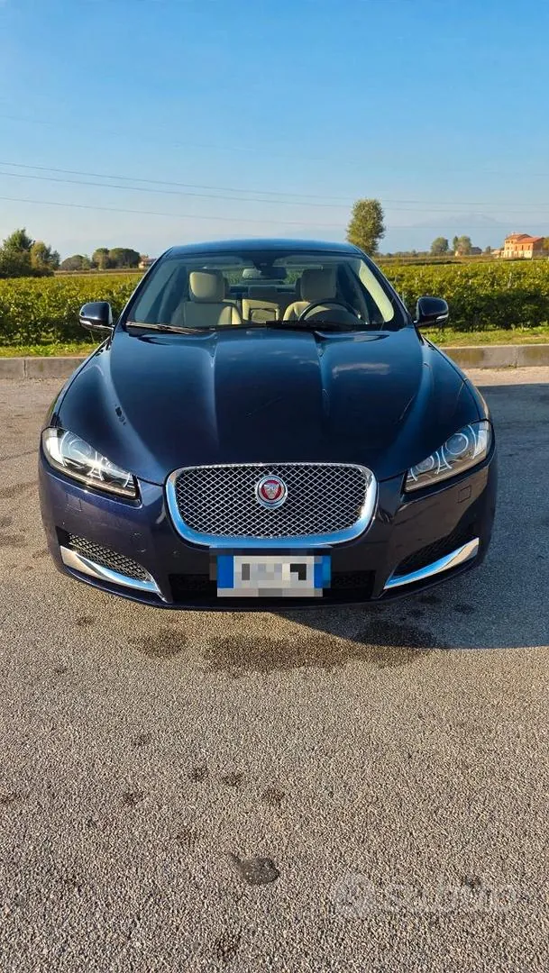 Jaguar Xf 2014 photo 4