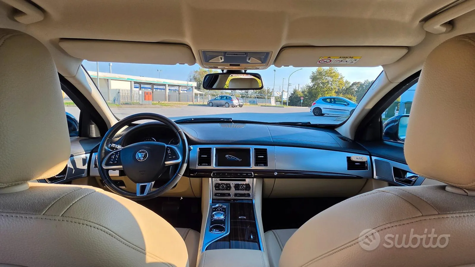 Jaguar Xf 2014 photo 5