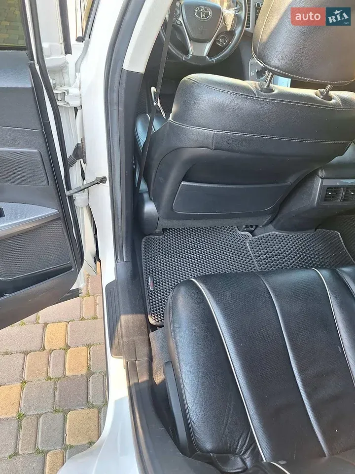 Toyota Venza 2014 photo 5