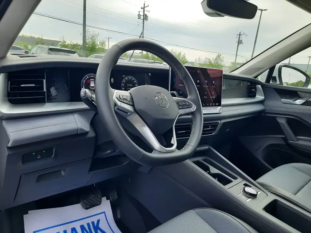 Volkswagen Tiguan 2026 photo 2
