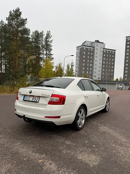 Skoda Octavia 2014 photo 2