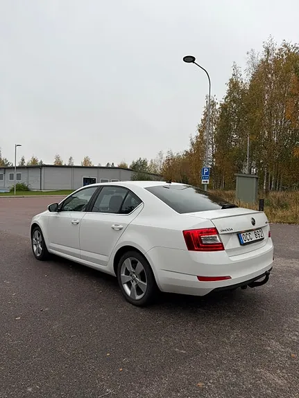 Skoda Octavia 2014 photo 3