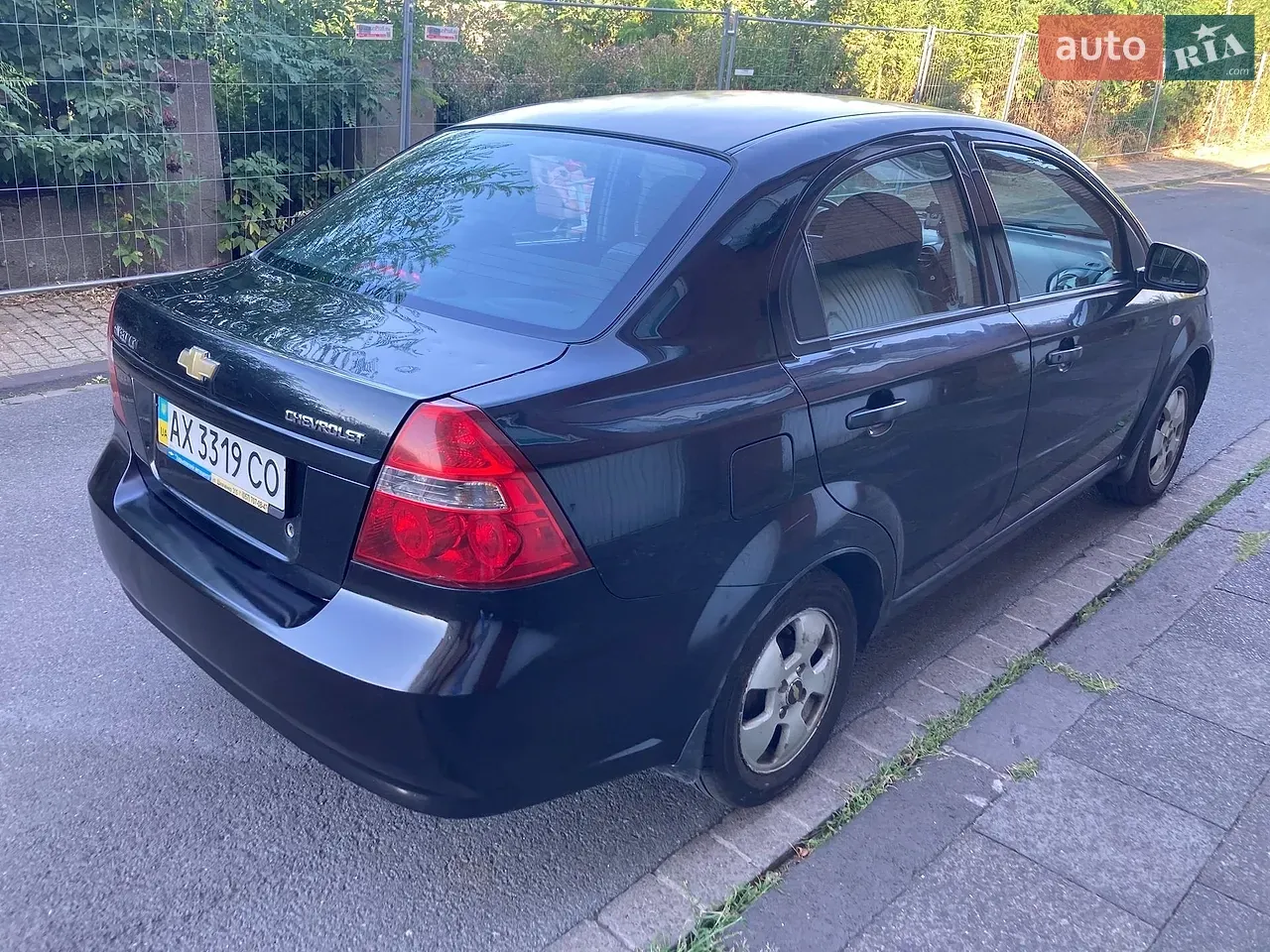 Chevrolet Aveo 2011 photo 2