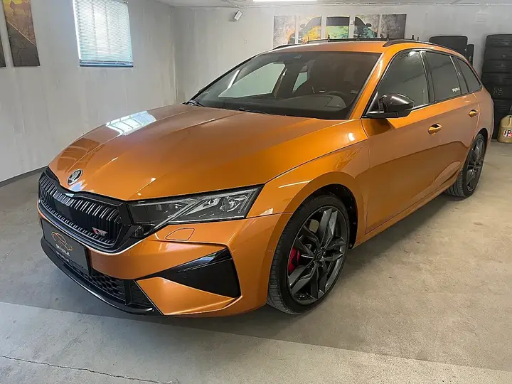 Skoda Octavia 2024 photo 2