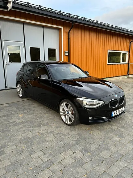 BMW 118D 2012 photo 2