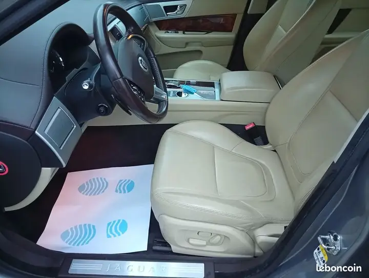 Jaguar Xf 2011 photo 4