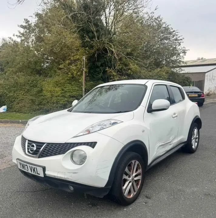 Nissan Juke 2013 photo 2