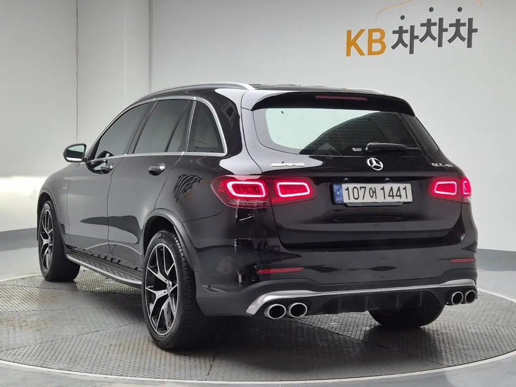 Mercedes-Benz Glc-Class 2022 photo 2