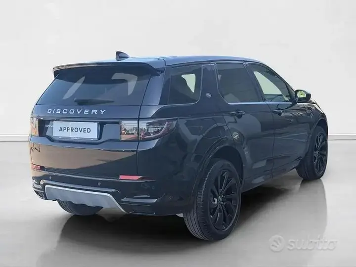 Land Rover Discovery Sport 2024 photo 2