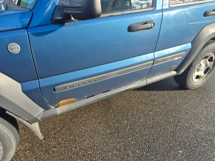 Jeep Liberty 2006 photo 4
