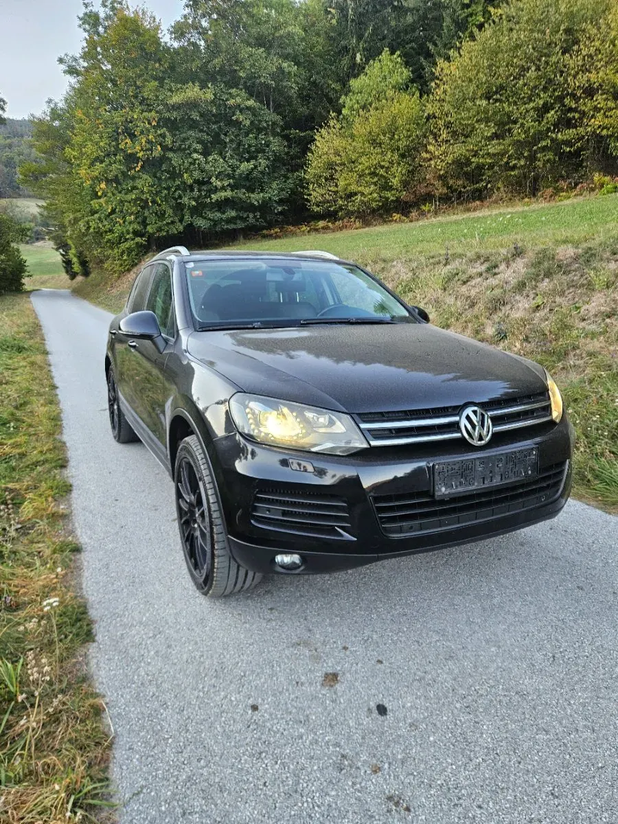 Volkswagen Touareg 2010 photo 3