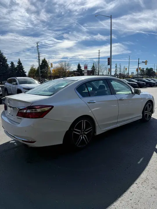 Honda Accord 2017 photo 3