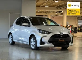 Toyota Yaris 2021 photo 2