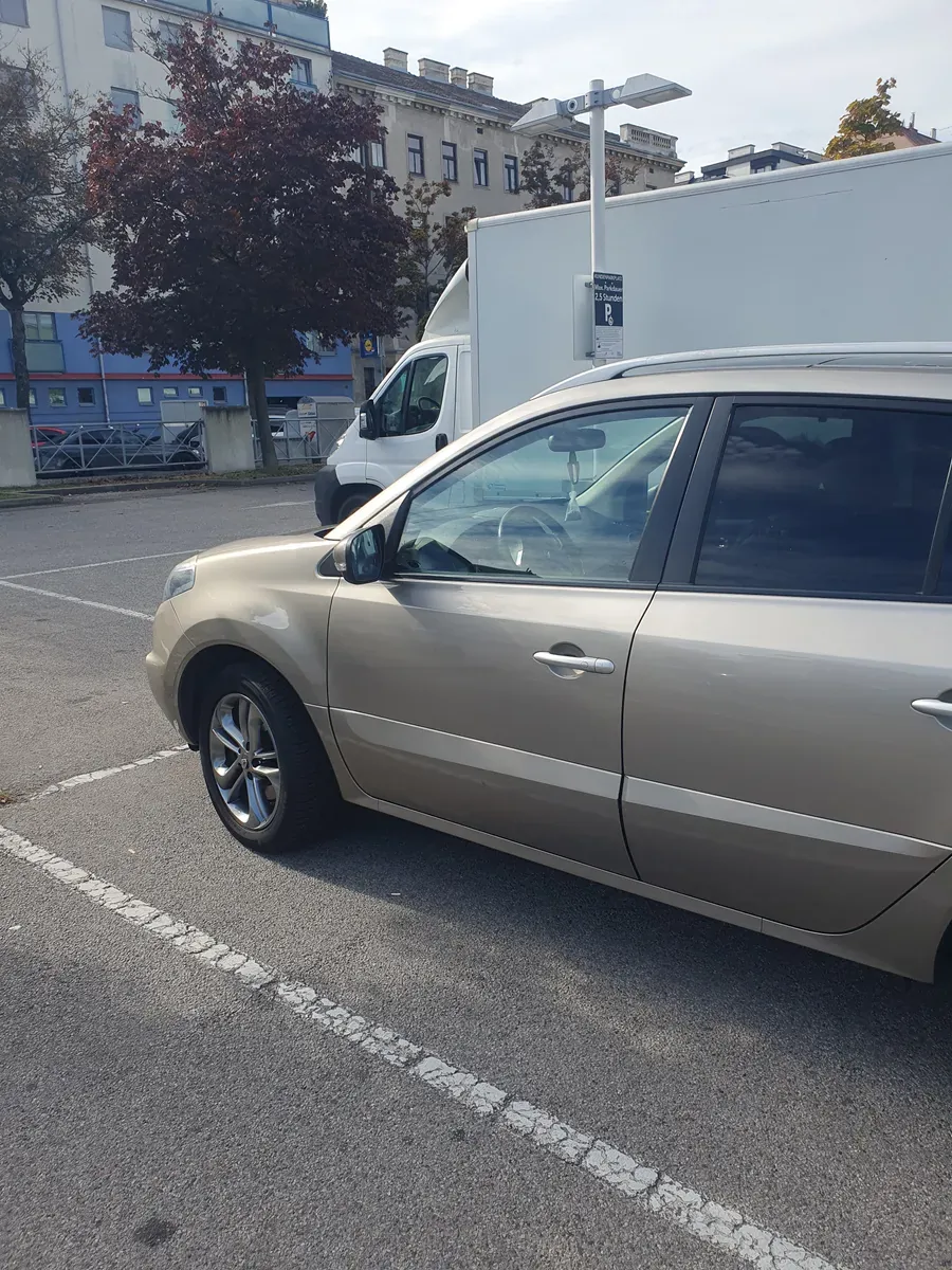 Renault Koleos 2012 photo 2