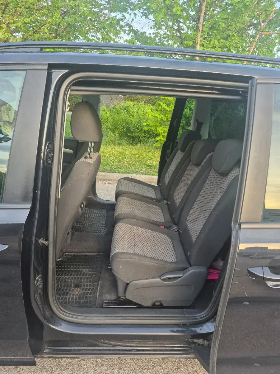Volkswagen Sharan 2012 photo 3