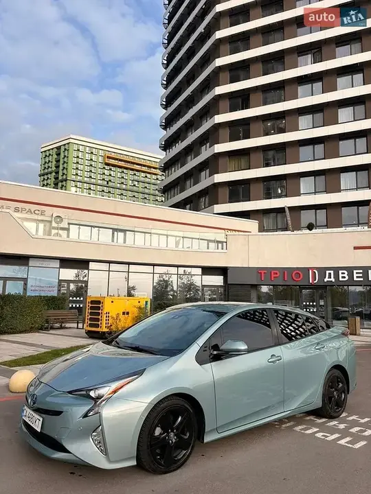 Toyota Prius 2018 photo 3