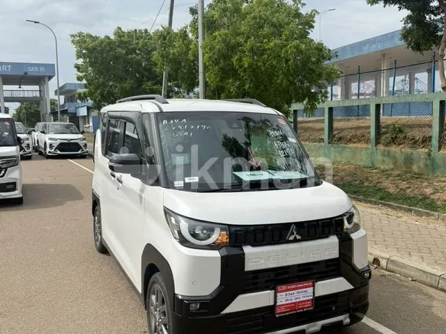 Mitsubishi Delica