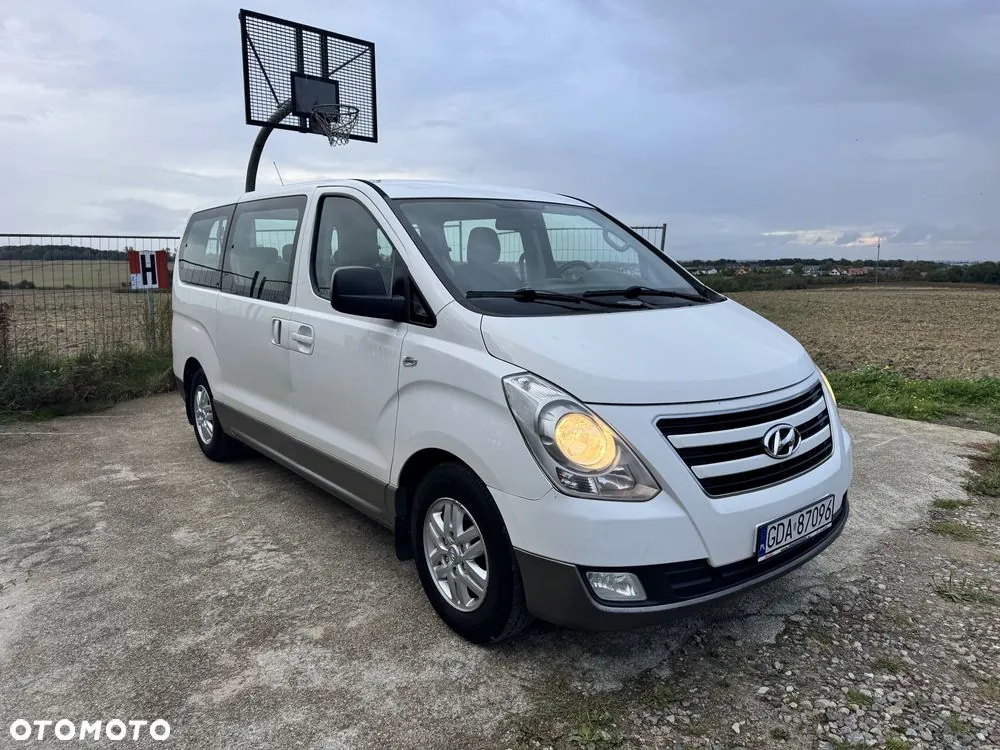 Hyundai H1 2016 photo 2