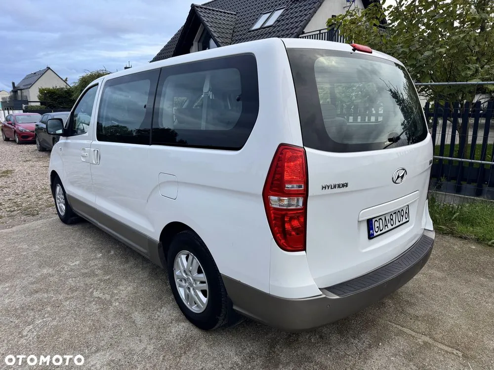 Hyundai H1 2016 photo 4