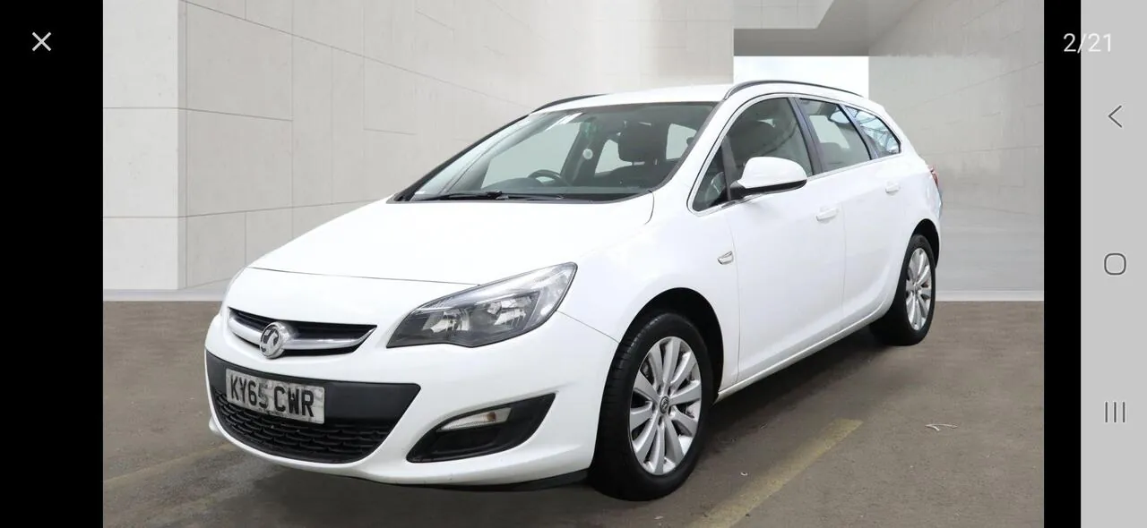 Vauxhall Astra 2015 photo 2
