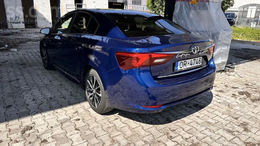 Toyota Avensis 2018 photo 4