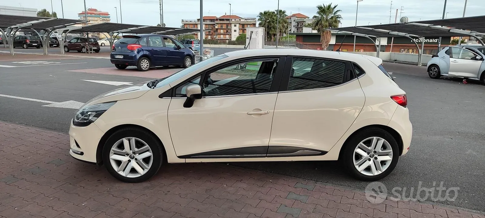 Renault Clio 2017 photo 2