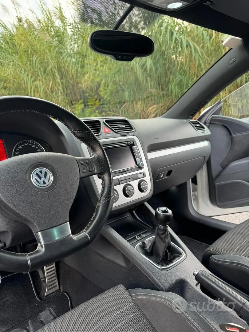 Volkswagen Scirocco 2010 photo 5