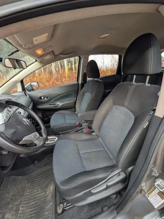 Nissan Versa 2018 photo 4