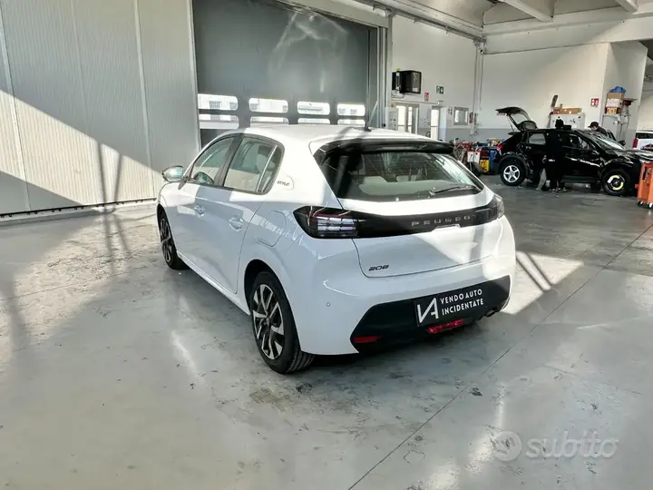 Peugeot 208 2025 photo 5