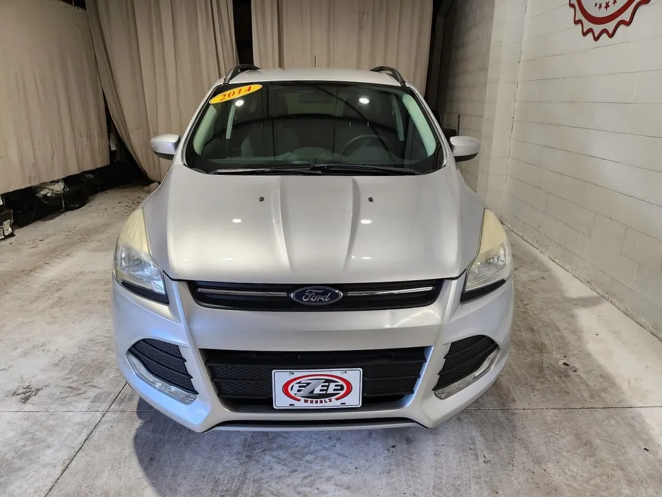 Ford Escape 2014 photo 2
