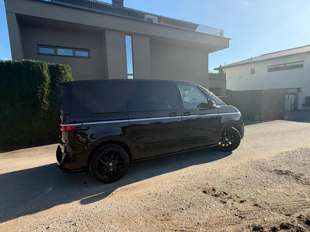 Volkswagen T7 2022 photo 3
