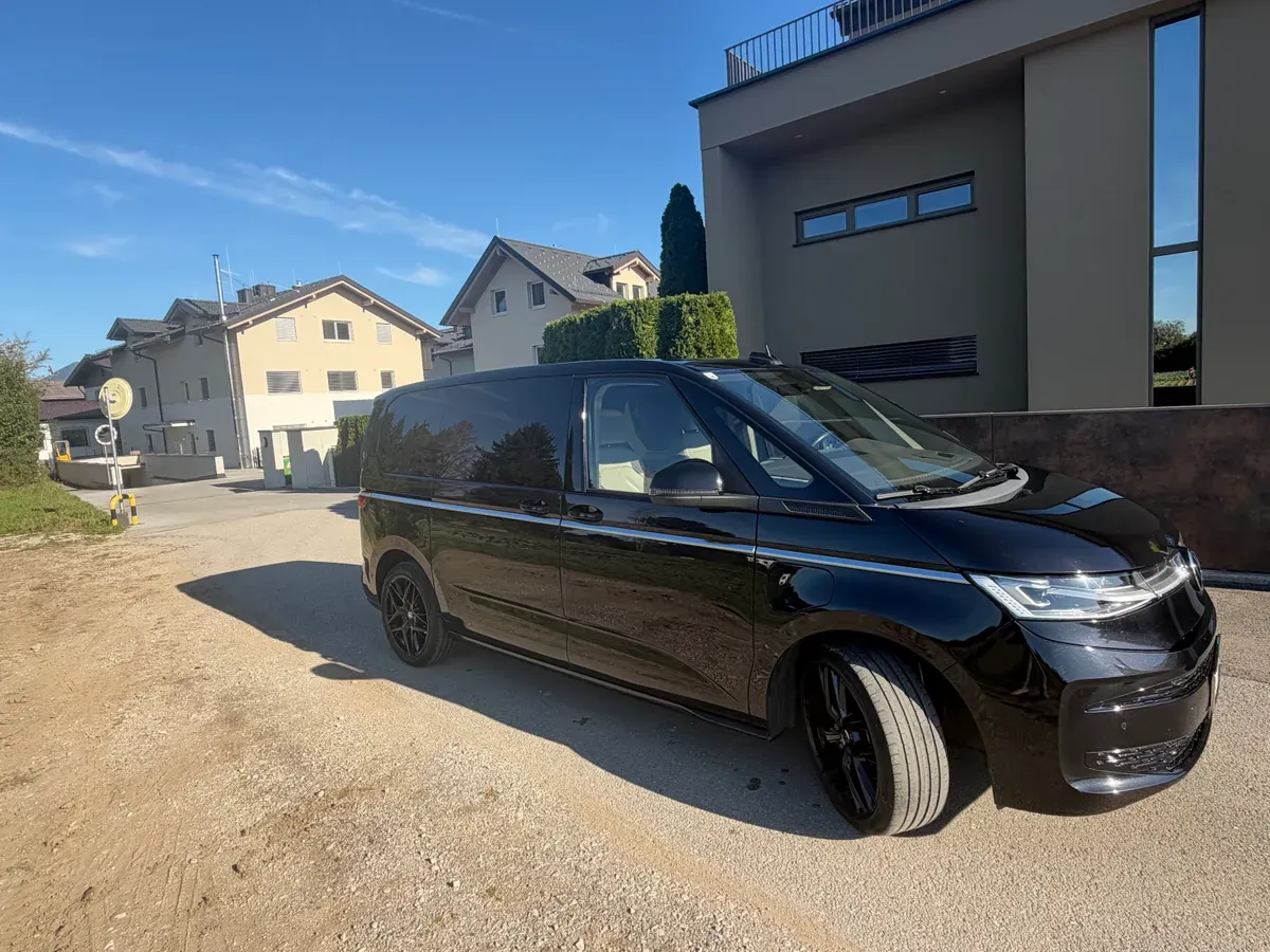 Volkswagen T7 2022 photo 2