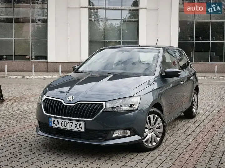 Skoda Fabia 2018 photo 2