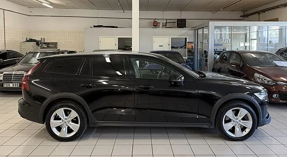 Volvo V60 Cross Country 2020 photo 2