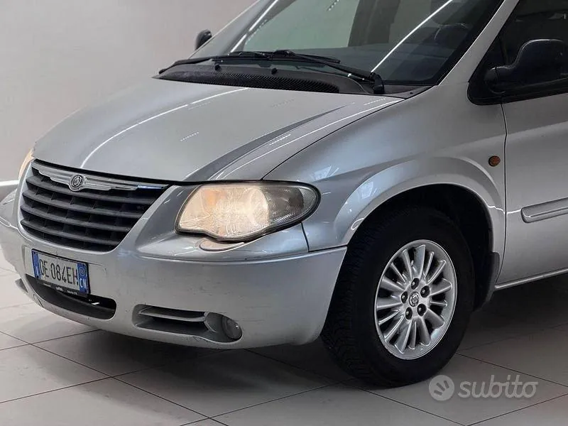 Chrysler Voyager 2006 photo 3
