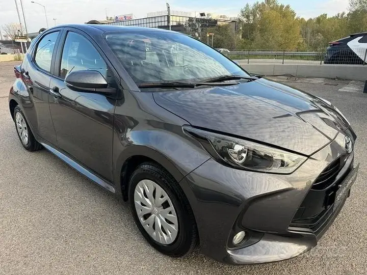 Toyota Yaris 2023 photo 4