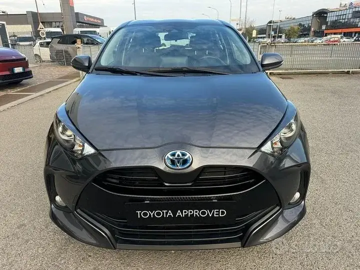 Toyota Yaris 2023 photo 3