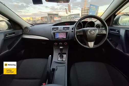 Mazda Axela 2013 photo 5