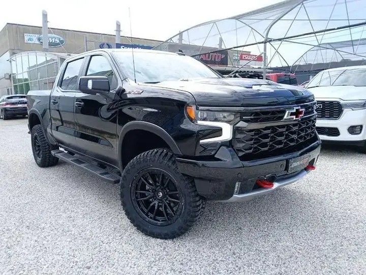 Chevrolet Silverado 2026 photo 2